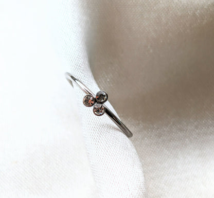 Bague fine 3 pierres 
