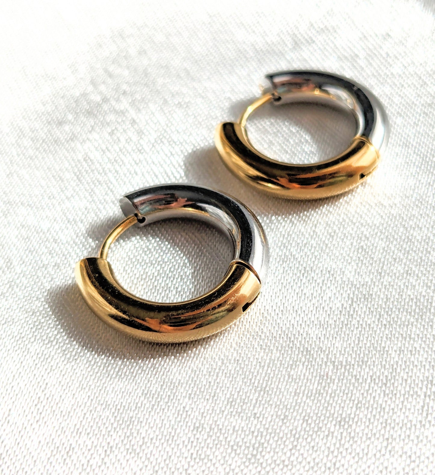 Boucles d'oreilles créoles bicolores