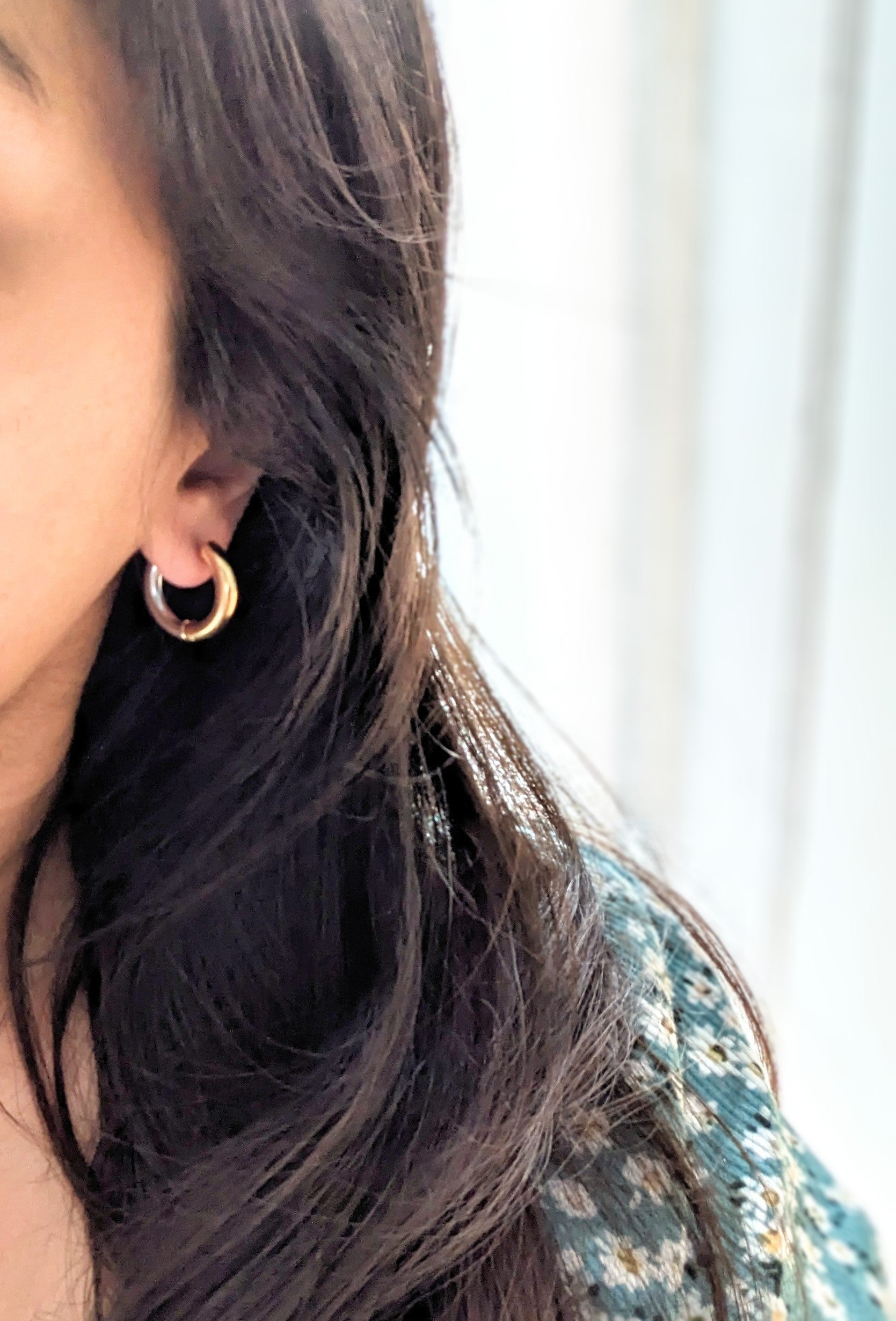 Petit anneau boucle d'oreille or argent